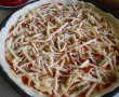 Pizza de post, cu ciupercute intregi-4