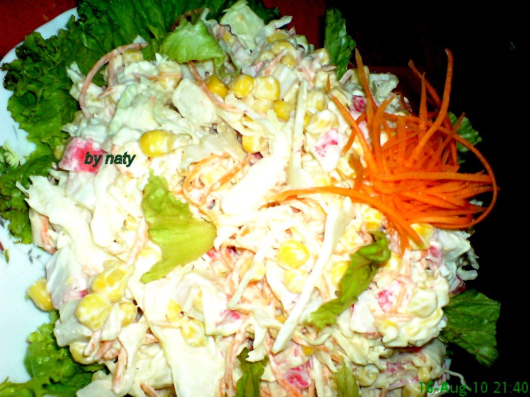 Salata de surimi cu legume