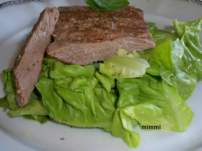 Carne de vita frageda cu salata verde