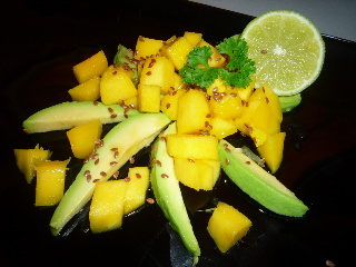 Salata Yin yang mango avocado
