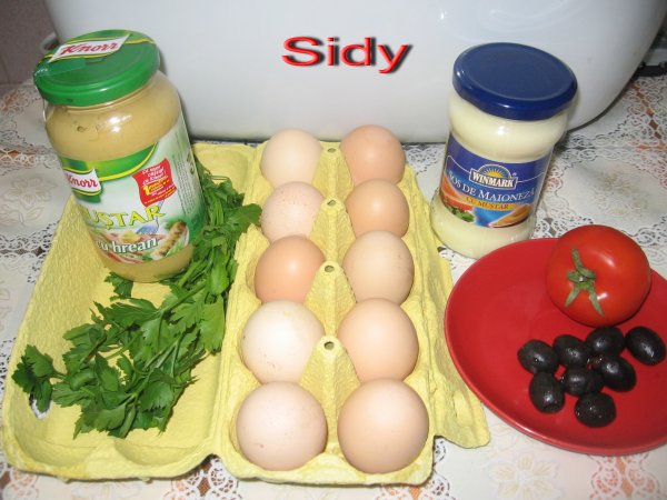 Salata de oua cu patrunjel verde