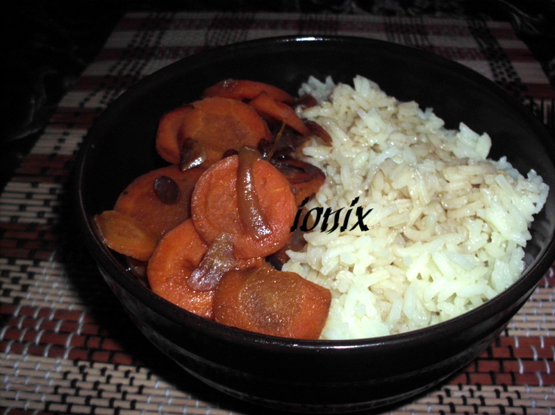 Mâncare chinezească  de morcovi cu orez