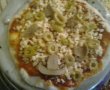 Pizza cu ton ,ciuperci si masline verzi-9