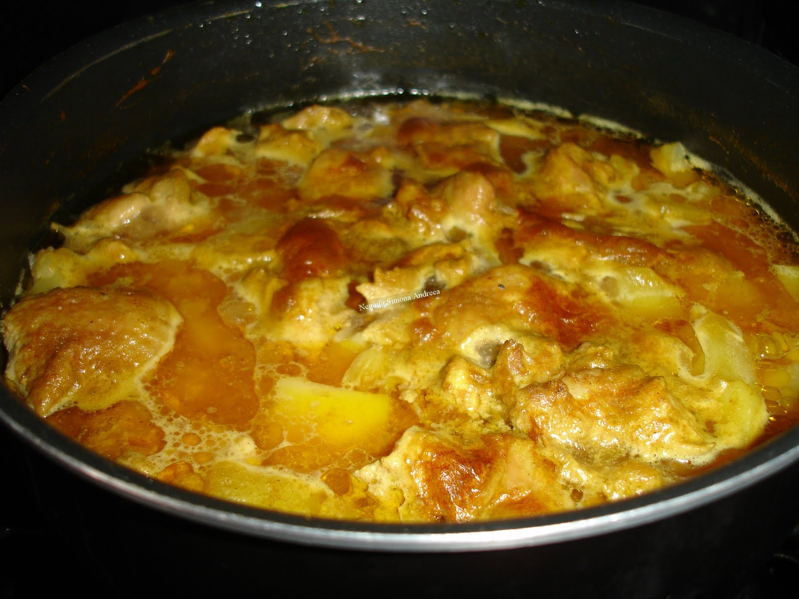 Pui curry cu aroma de scortisoara