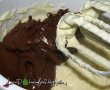 Tort de ciocolata cu bomboane Raffaello-4