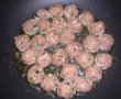 Chiftelute in sos de rosii-2