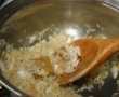 Paprika Pui si pilaf de orez cu stafide si coriandru proaspat-0