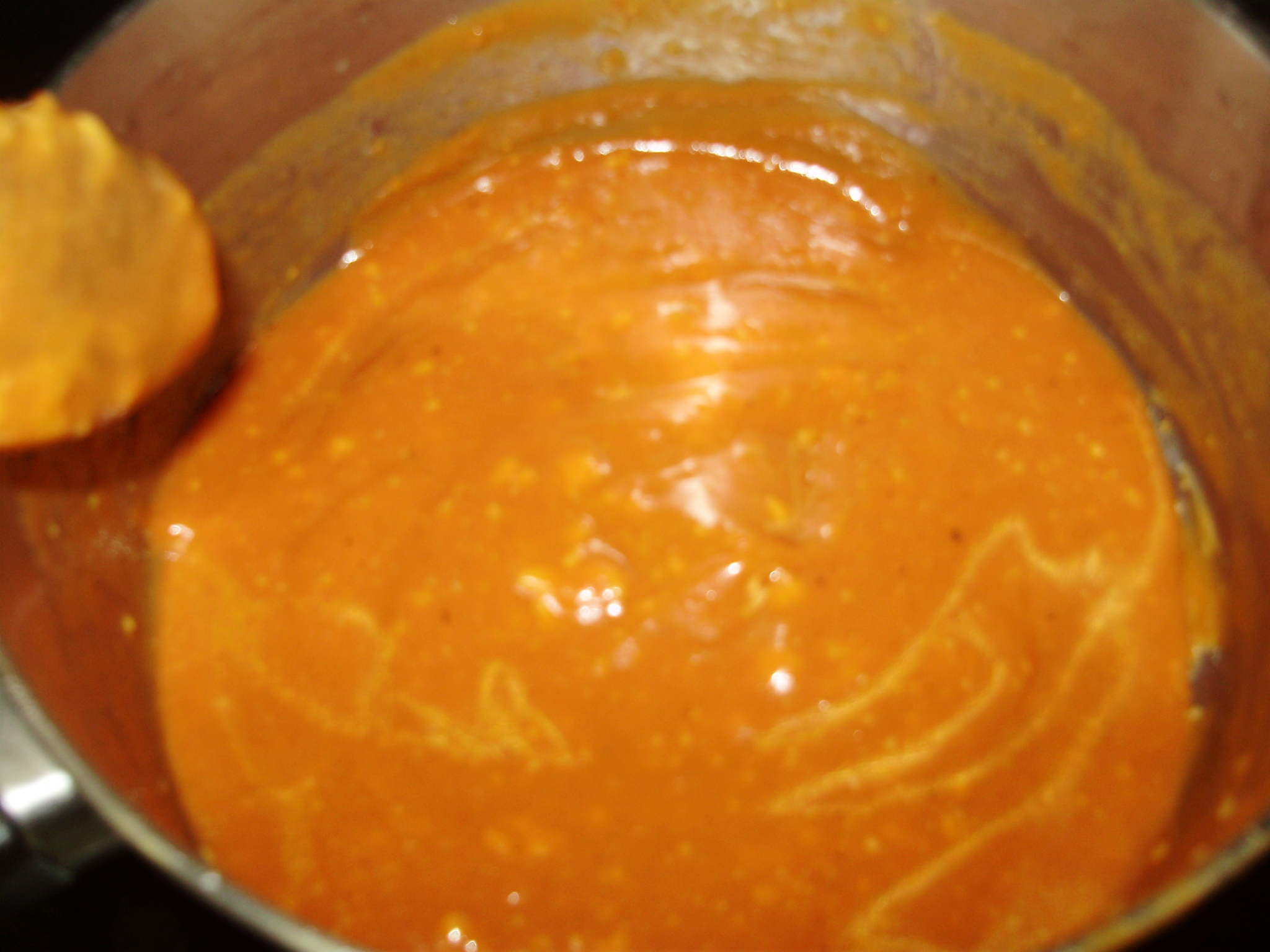 Chiftelute de peste in sos de tomate cu marar
