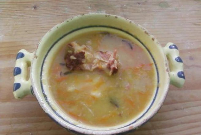 Supa cu mazare si afumatura - varianta de restaurant
