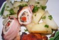 retete culinare - Rulouri din piept de pui umplut si invelit in bacon 79897