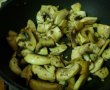 Pulpe de pui cu ciuperci si legume colorate-6