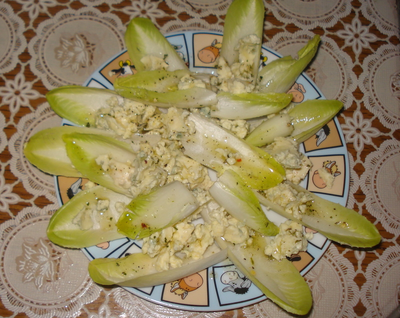 Salata de andive cu branza albastra