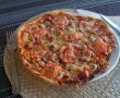 Pizza de casa cu somon si sunca-8