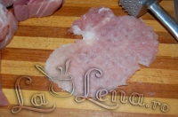 Carne de porc cu cascaval si ceapa, la cuptor