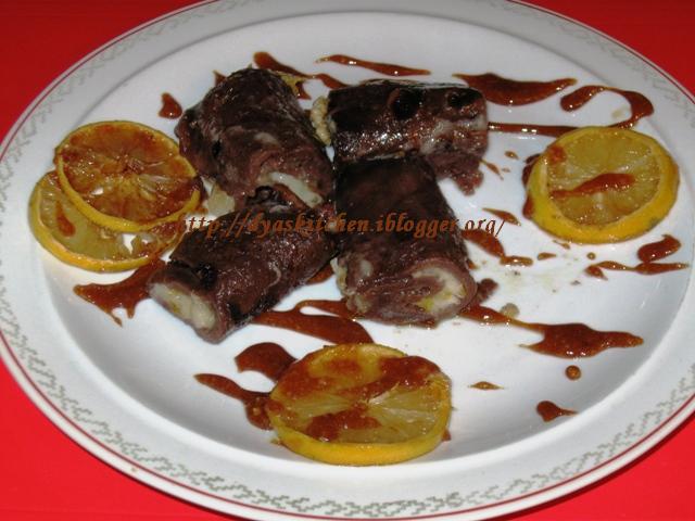 Budinca de clatite (cu sos de ciocolata si banane in sirop de portocale)