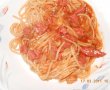 Spaghete cu salam  si sos tomat-1