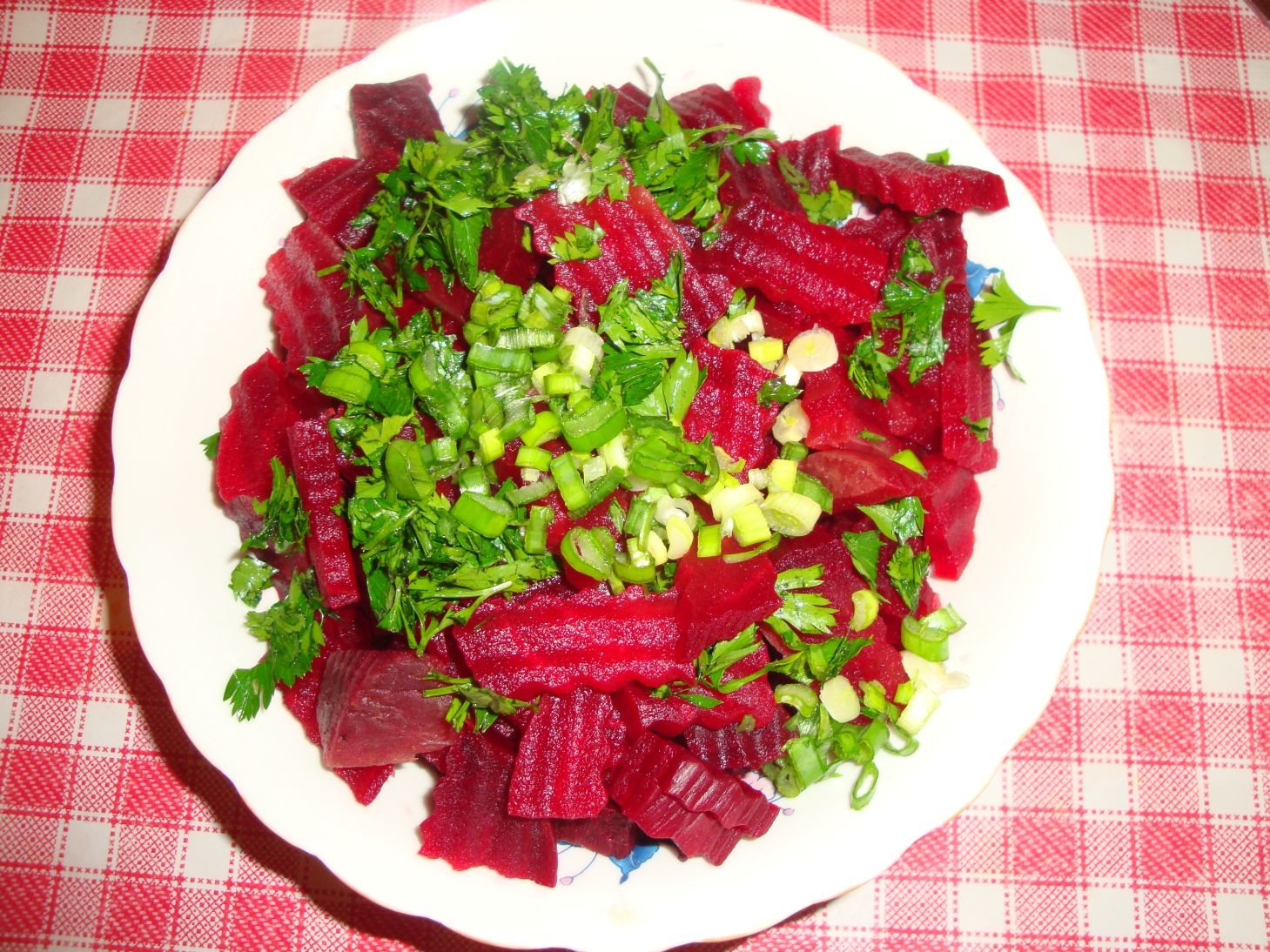 Salata de sfecla rosie si cartofi(marocana)
