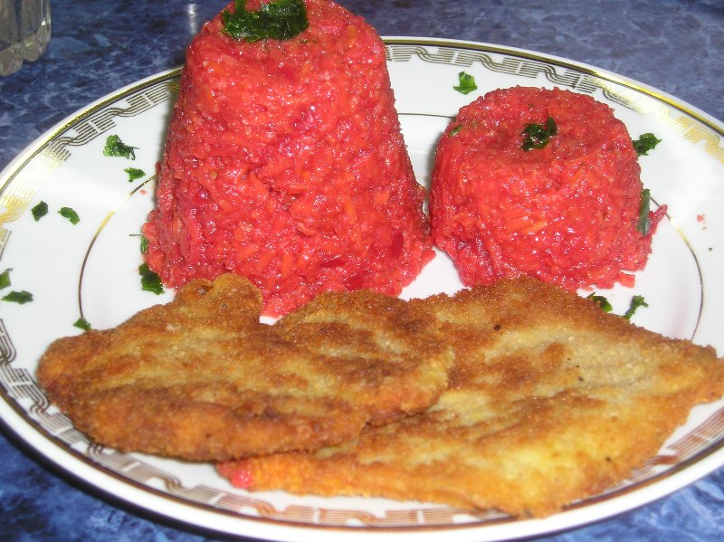 Pilaf de orez cu sfecla rosie