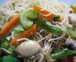 Pui in stil Thai cu taitei de orez si legume-4