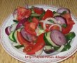 Salata  de rosii, ceapa si castraveti - vedeta in bucataria mea-1