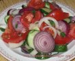 Salata  de rosii, ceapa si castraveti - vedeta in bucataria mea-2