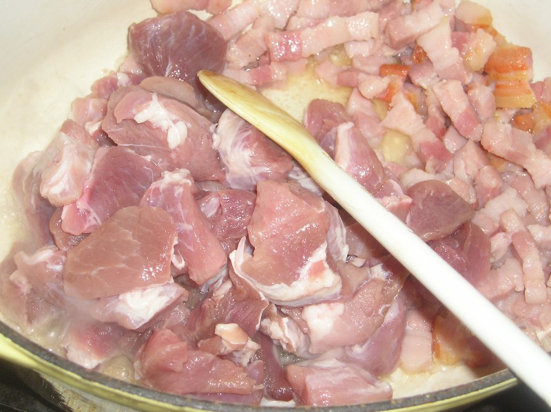 Mancare cu carne de porc,costita afumata,ghimbir si orez salbatic