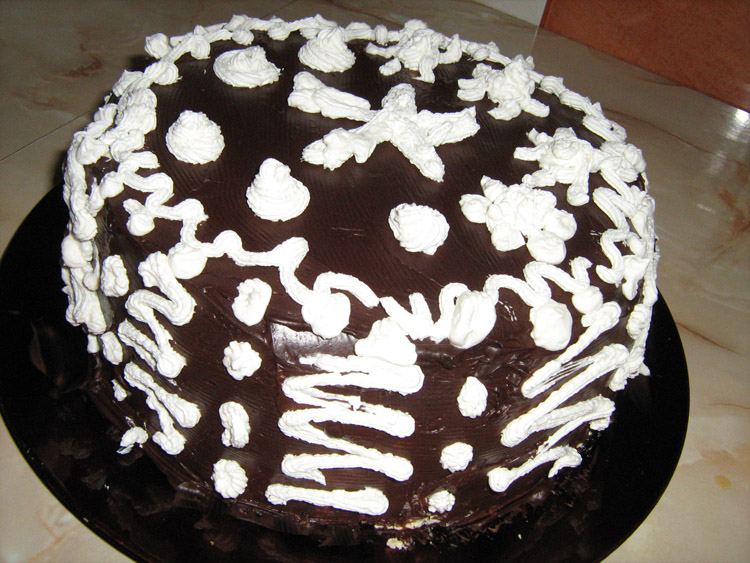 Tort diplomat Anamaria cu glazura de ciocolata amaruie