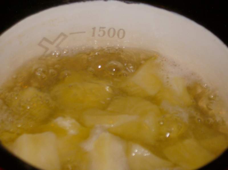 Pulpe de pui in crusta de cartofi