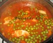 Reteta de mancare de mazare cu piept de pui in sos de tomate-1