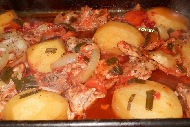 Muschi de porc la cuptor cu cartofi