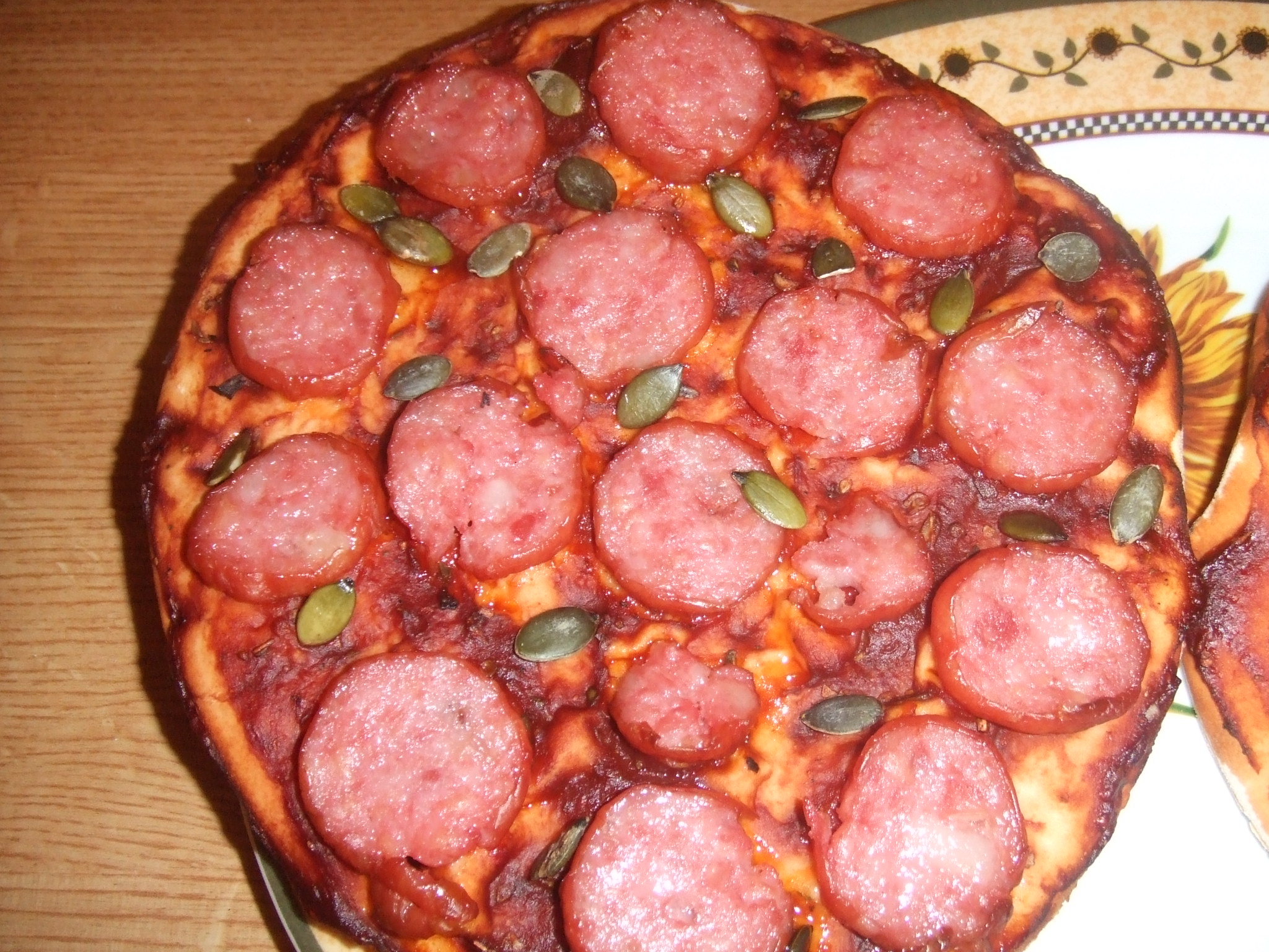 Pizza Salami cu seminte de dovleac