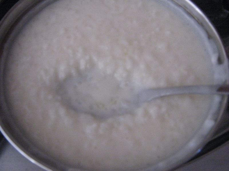 Budinca de orez cu lapte condensat