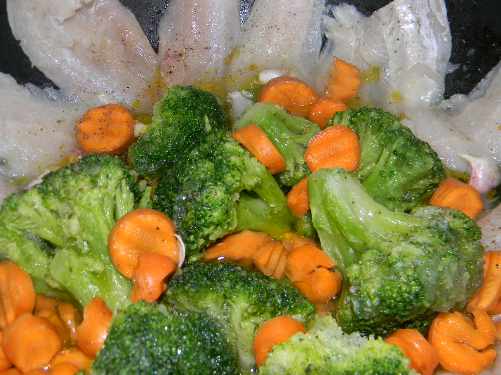 Cod file cu brocoli si morcovi -la tigaie