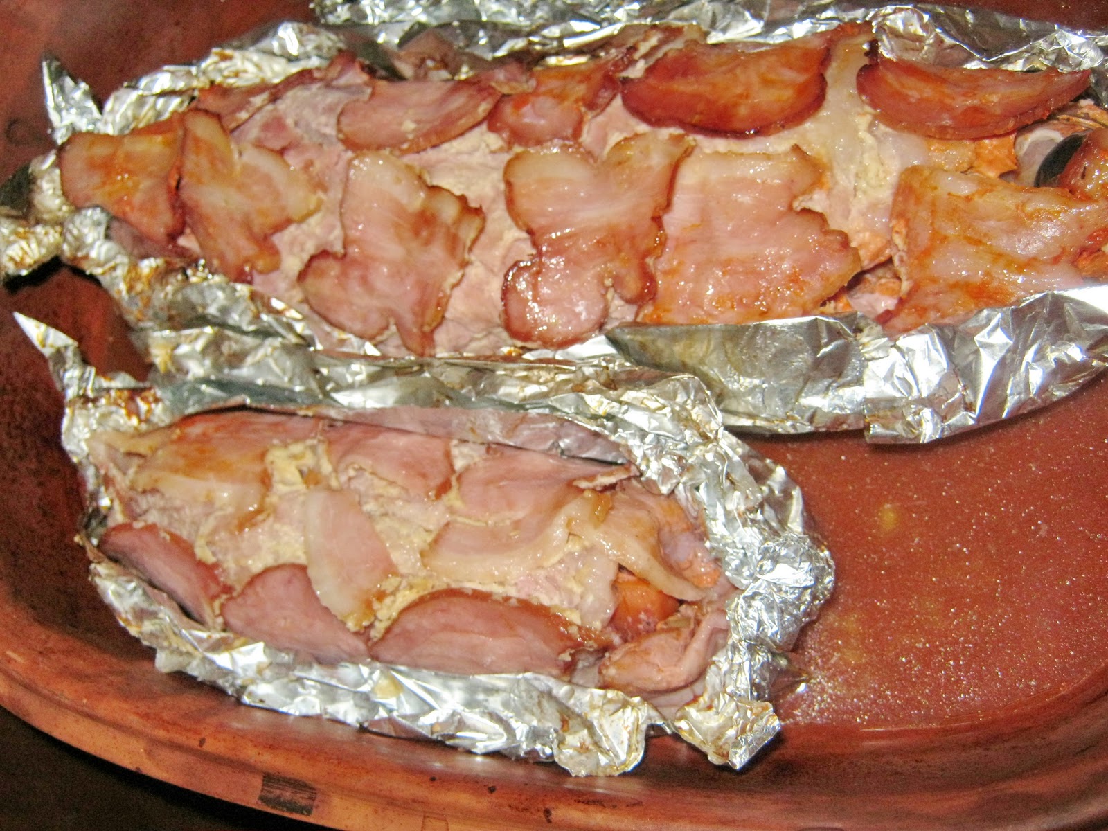 Rulada de porc umpluta, in crusta de bacon si cascaval
