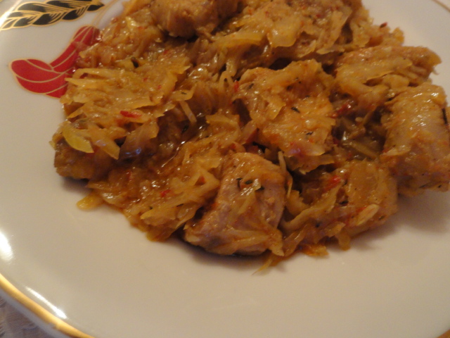 Varza murata calita cu carne de porc reteta traditionala