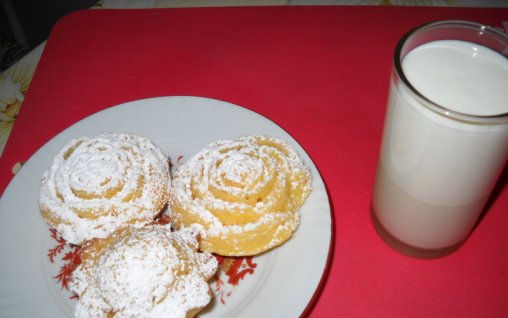 Retete Culinare - Briose yankee cu porumb