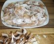 Pollo ai funghi porcini - Pui cu hribi-0