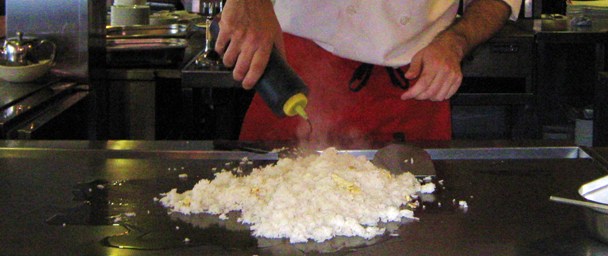 Orez prajit cu ou – varianta in stilul teppanyaki
