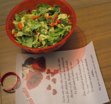 Salata  cu salata verde, ceapa si rosii