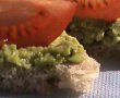 Tartine cu avocado si branza-2