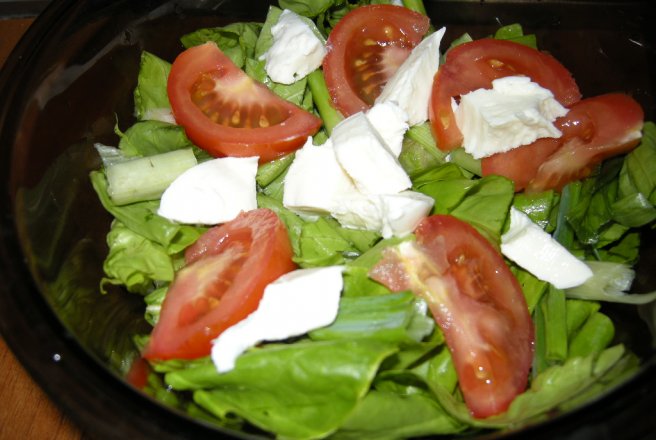 Salata cu" Mozzarella de la Delaco"