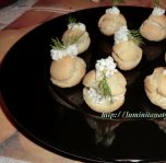 Gogosele umplute cu crema de branza