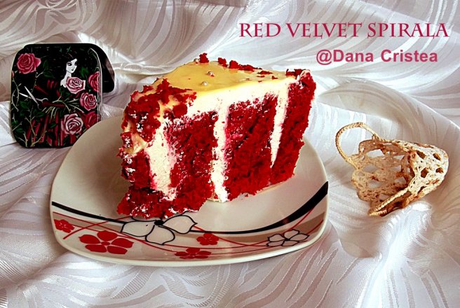 Tort Red Velvet Spirala cu crema ganache