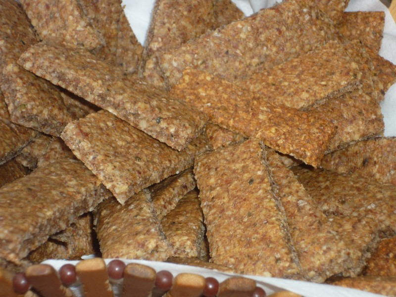 Biscuiti din seminte si nuci (crackers)
