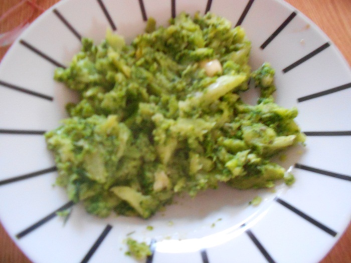Broccoli cu ulei de masline si usturoi
