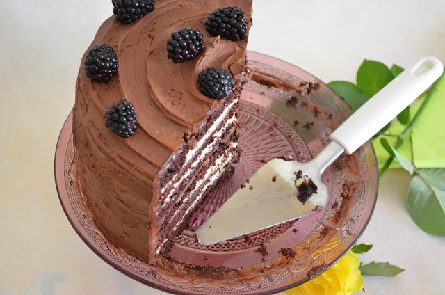 Chocolate cake si-o aniversare