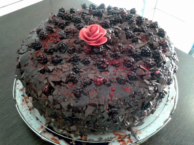 Tort rosu  & negru