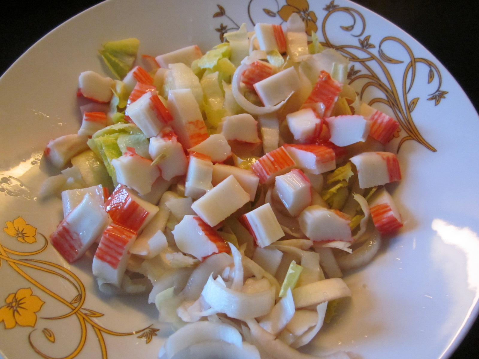 Salata din andive, surimi si maioneza
