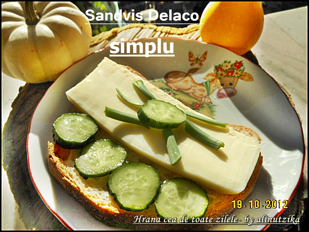 Sandvis Delaco simplu