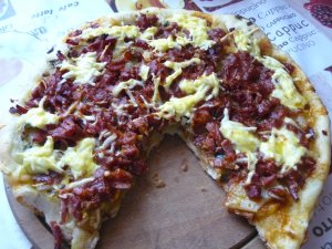 Două dintr-o lovitură:lipie şi pizza